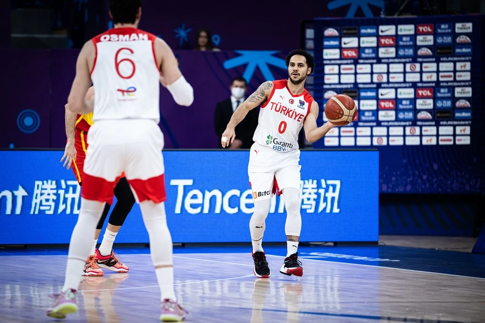 Shane Larkin praises Turkey’s roster