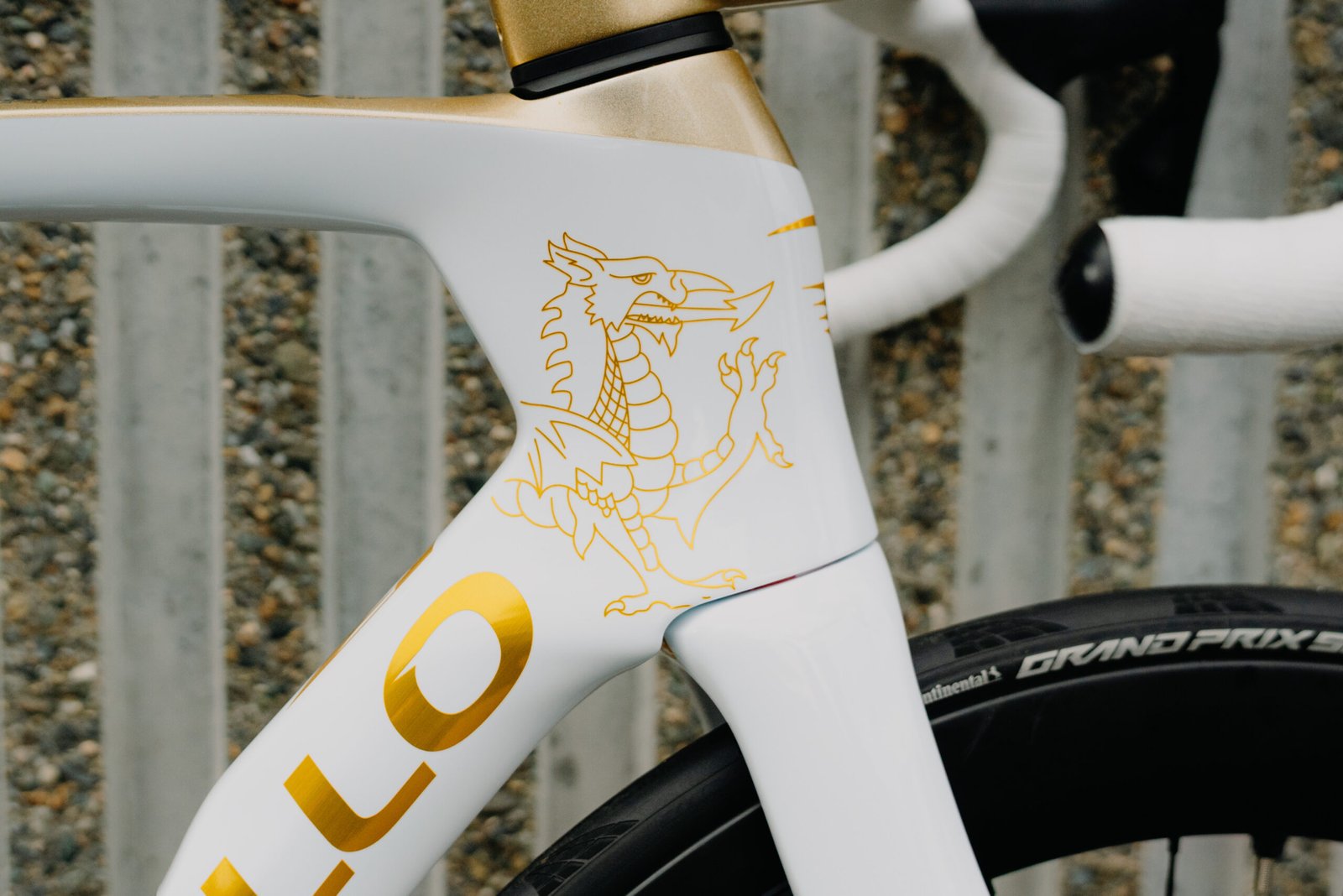What’s made in Italy, currently in Suffolk, and covered in dragons? Geraint Thomas’s special edition bike for the Tour of Britain, of course What’s made in Italy, currently in Suffolk, and covered in dragons? Geraint Thomas’s special edition bike for the Tour of Britain, of course