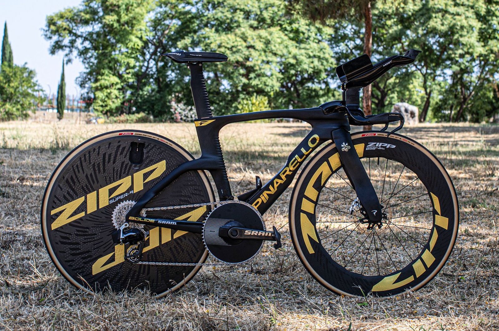 3D-printed blip mounts and 160mm cranks: Tom Pidcock’s Pinarello Bolide F time trial bike primed and ready to roll ahead of the Tour de France TTT 3D-printed blip mounts and 160mm cranks: Tom Pidcock’s Pinarello Bolide F time trial bike primed and ready to roll ahead of the Tour de France TTT