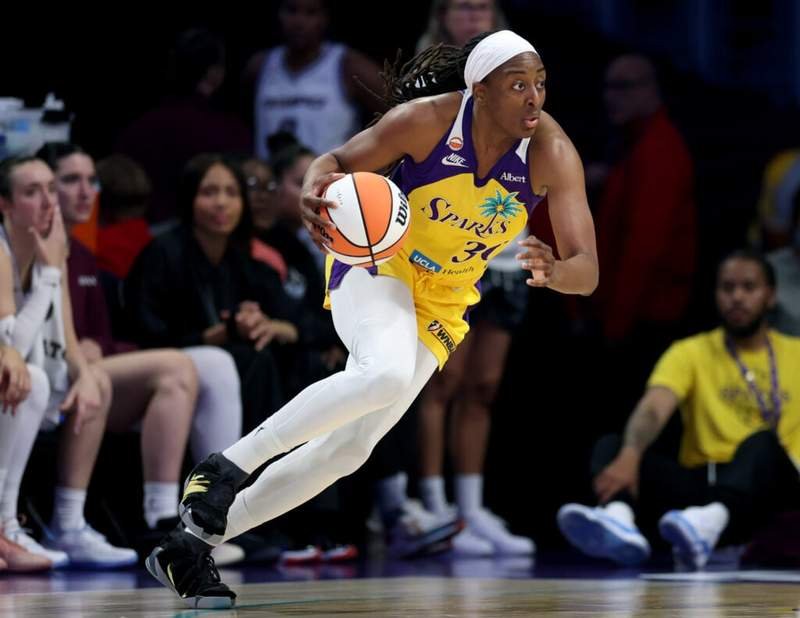 Nneka Ogwumike passes WNBA legend with latest career feat Nneka Ogwumike passes WNBA legend with latest career feat