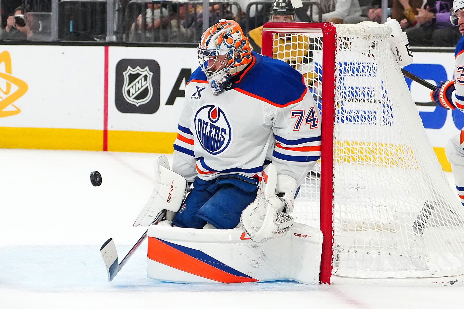 Oilers' Stuart Skinner Had 'Feeling Of Peace' As His Back-To-Back Shutouts Eliminated Vegas Oilers' Stuart Skinner Had 'Feeling Of Peace' As His Back-To-Back Shutouts Eliminated Vegas