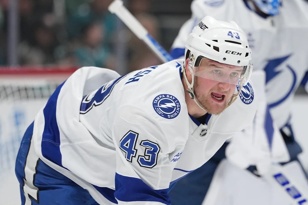 Darren Raddysh joins Maple Leafs in sign-and-trade deal: Top remaining free agents Darren Raddysh joins Maple Leafs in sign-and-trade deal: Top remaining free agents