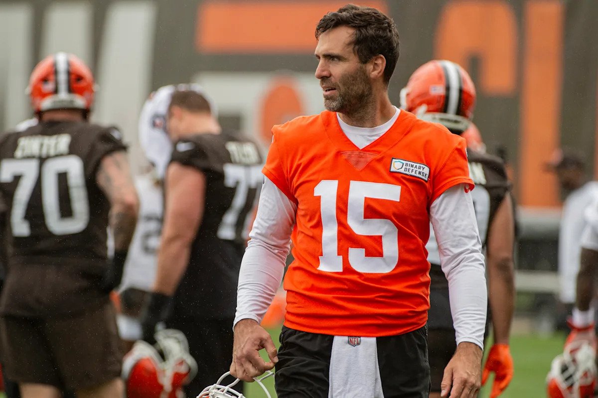 Joe Flacco chafes at question about mentoring young Browns QBs Shedeur Sanders and Dillon Gabriel Joe Flacco chafes at question about mentoring young Browns QBs Shedeur Sanders and Dillon Gabriel