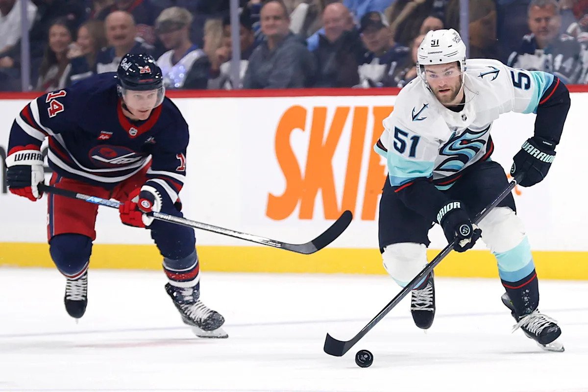 It’s Time to Let Off the Throttle: Deal the Vets, Call Up the Farm It’s Time to Let Off the Throttle: Deal the Vets, Call Up the Farm