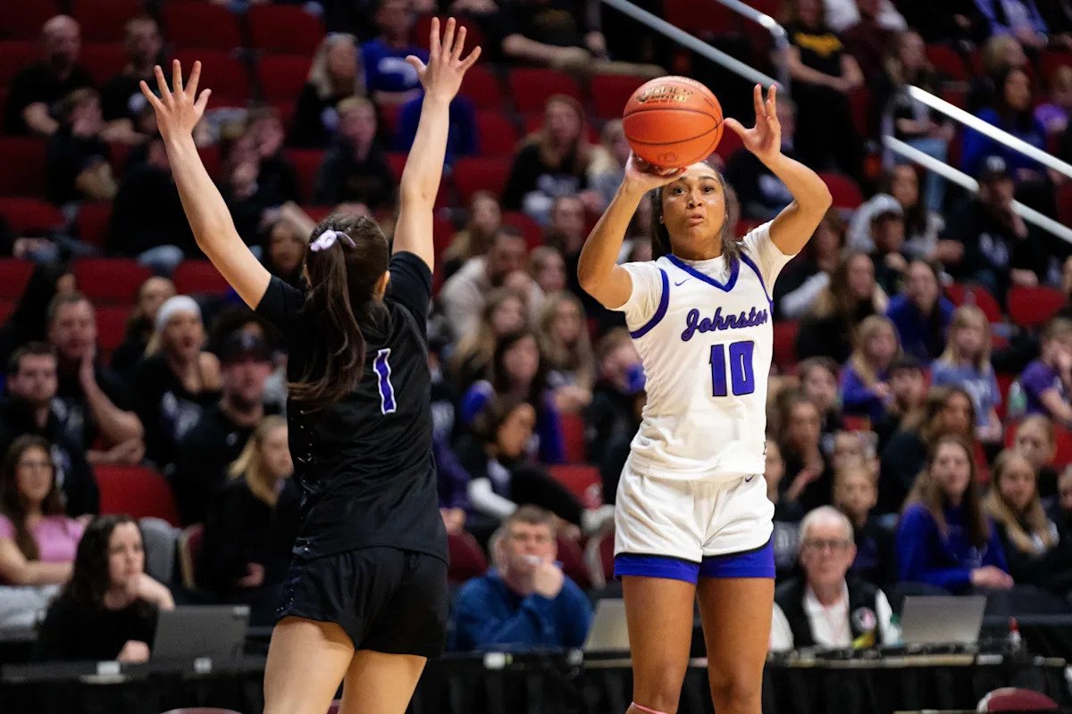 Iowa women’s basketball hosts 2026 5-star SG Jenica Lewis on official visit