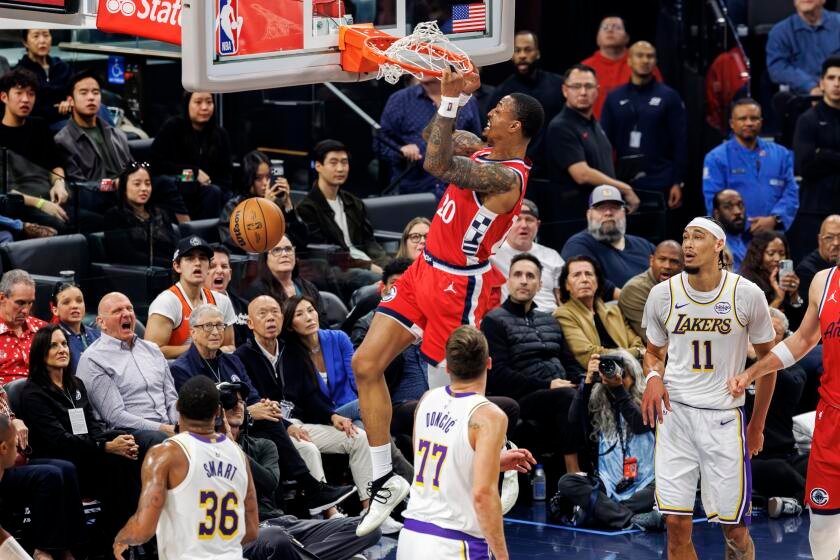 Lakers ask officials for consistency as technical fouls pile up in Clippers loss Lakers ask officials for consistency as technical fouls pile up in Clippers loss