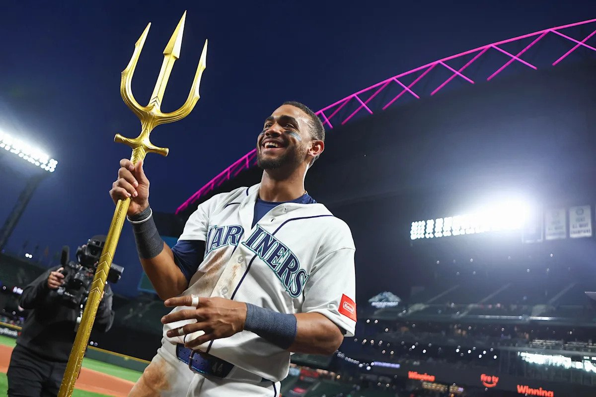 Mariners rack up eight runs without a homer, defeat Angels 8-3 Mariners rack up eight runs without a homer, defeat Angels 8-3