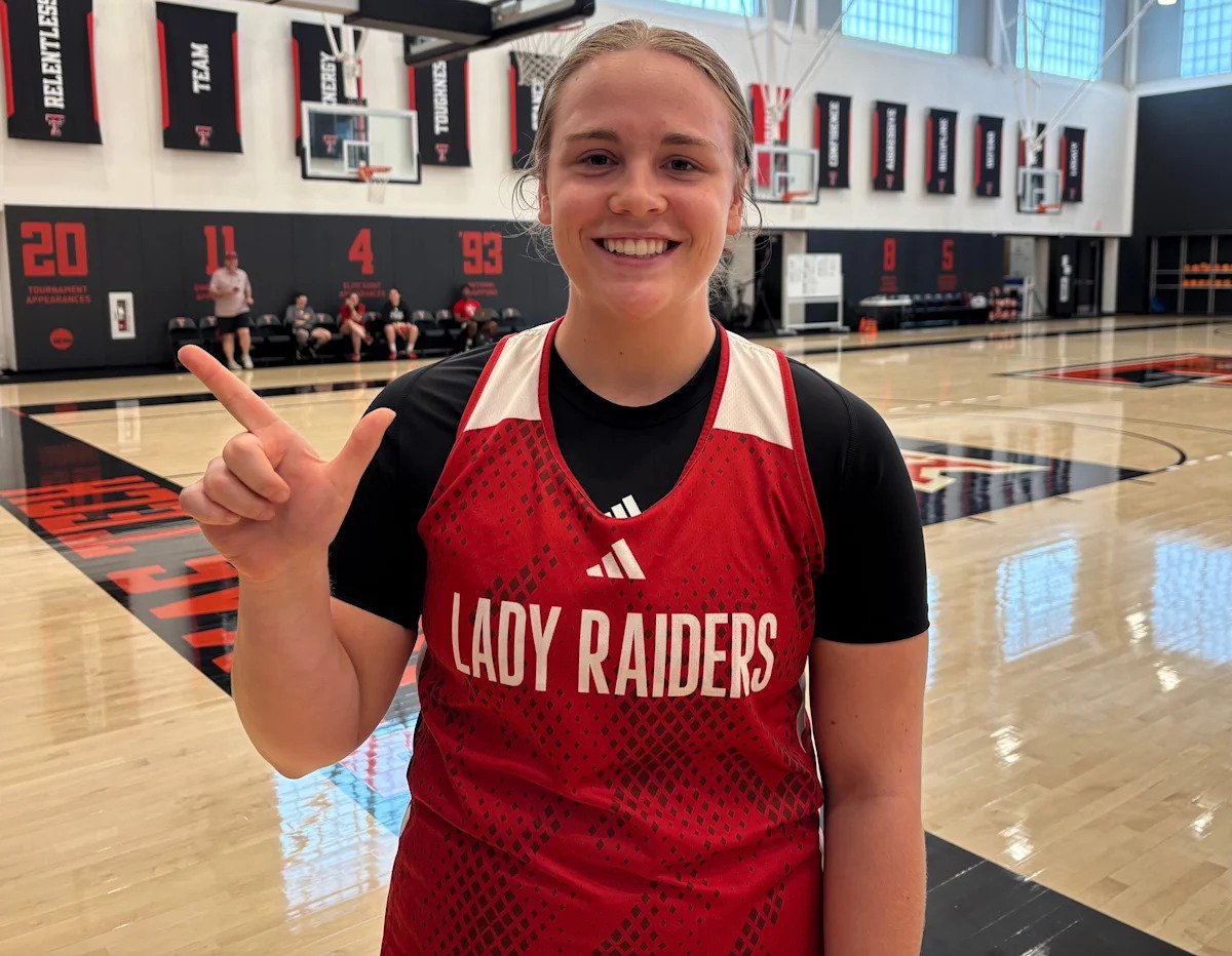 Student manager Laci White embraces opportunity with Texas Tech women’s basketball Student manager Laci White embraces opportunity with Texas Tech women’s basketball