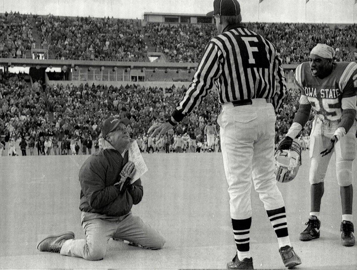 Former head coach Jim Walden dies at 88 Former head coach Jim Walden dies at 88