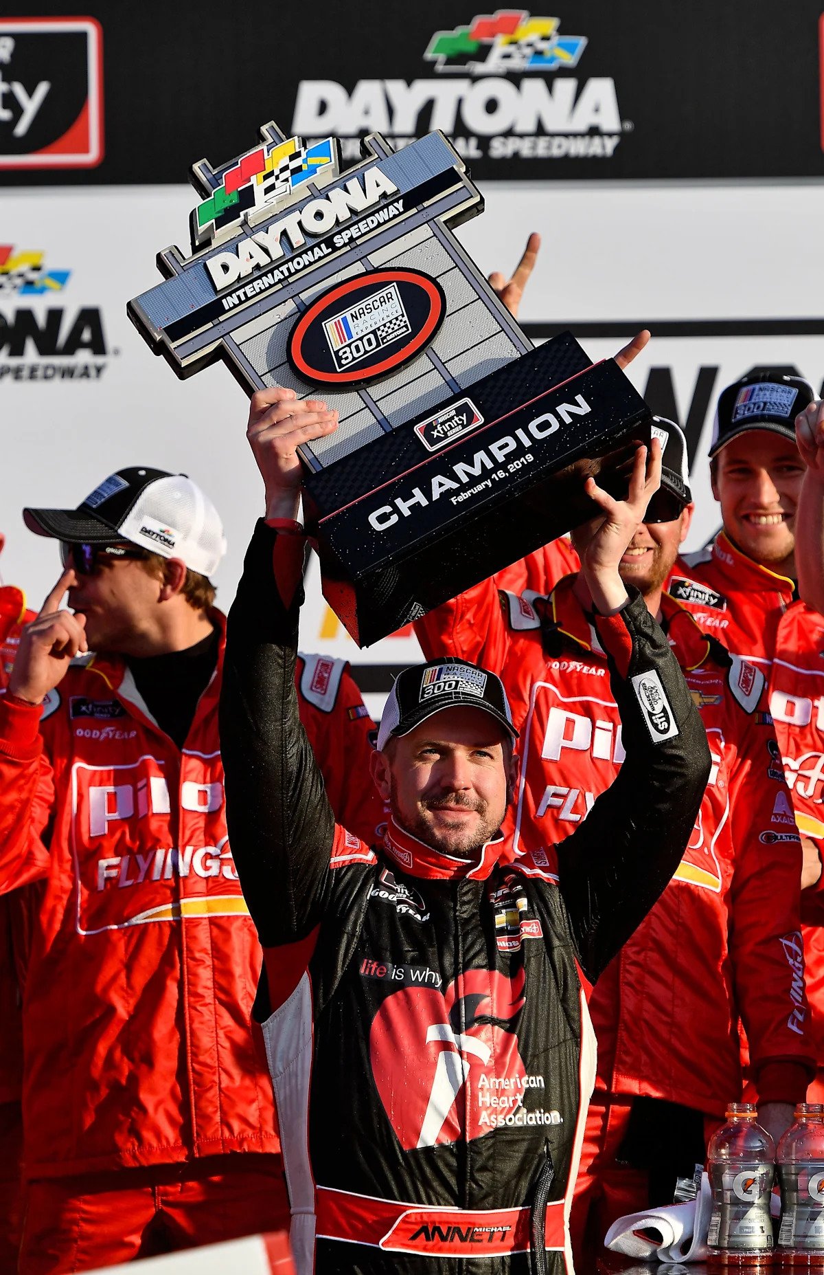 Michael Annett, former NASCAR driver from Des Moines, dies at 39 Michael Annett, former NASCAR driver from Des Moines, dies at 39