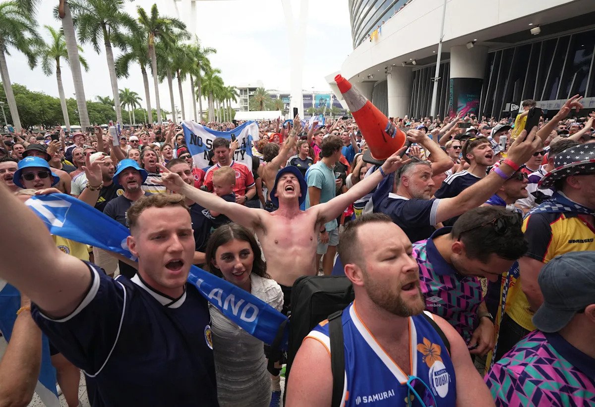 Tartan Army takes over Miami, turns Marlins game into ‘electric’ night Tartan Army takes over Miami, turns Marlins game into ‘electric’ night