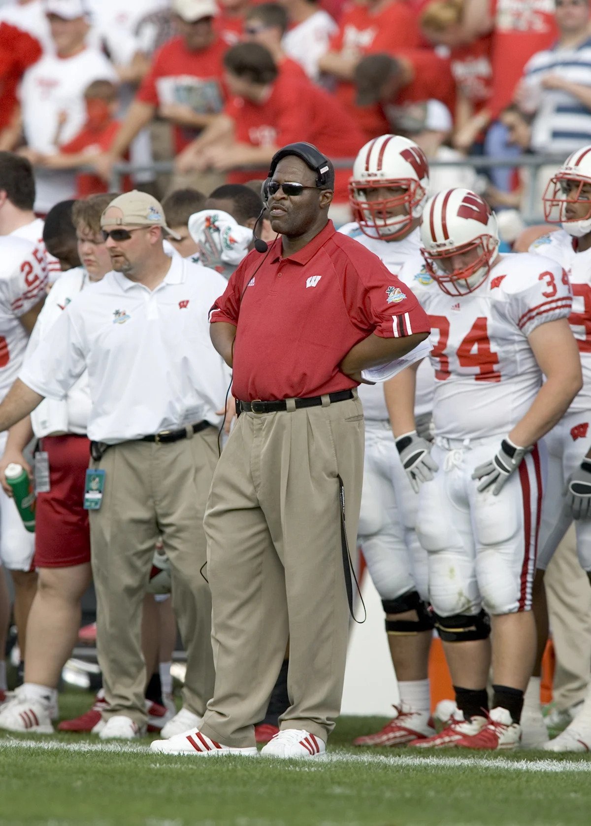 Longtime Wisconsin assistant football coach Henry Mason dies Longtime Wisconsin assistant football coach Henry Mason dies