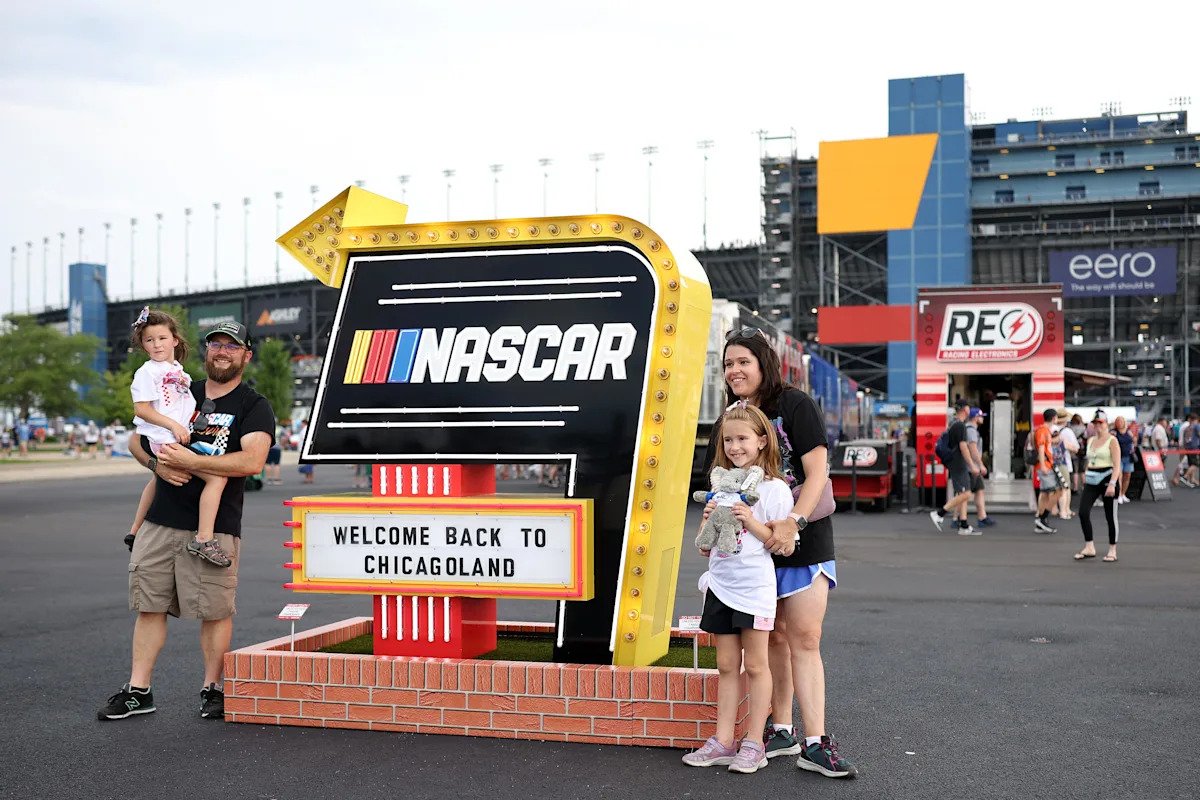 Chicagoland Speedway’s return highlights NASCAR’s schedule questions Chicagoland Speedway’s return highlights NASCAR’s schedule questions