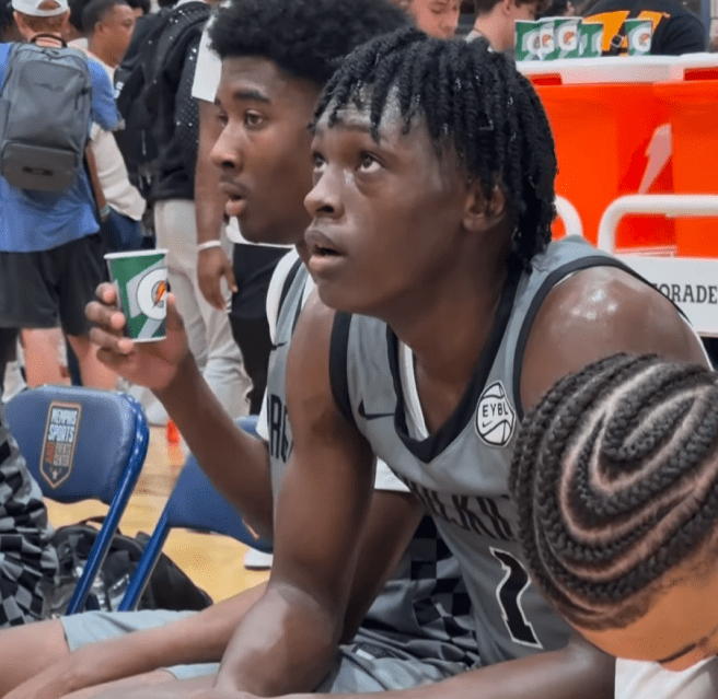 5-star recruit Bryson Howard to announce commitment Tuesday; Duke getting predictions