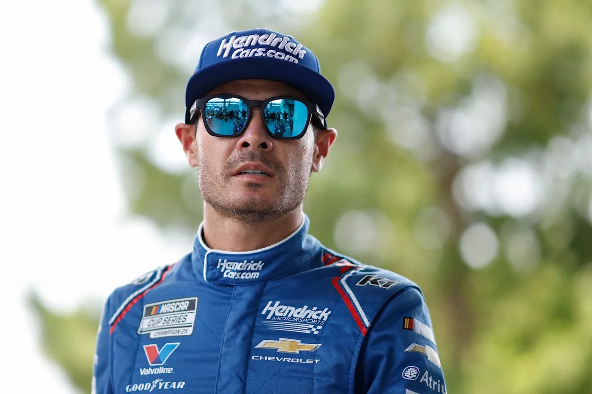 Kyle Larson crashes out of Brickyard 400, finishing last Kyle Larson crashes out of Brickyard 400, finishing last