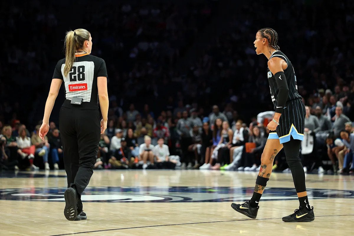 Natasha Cloud unloads on refs after teammate’s injury during Sky win Natasha Cloud unloads on refs after teammate’s injury during Sky win