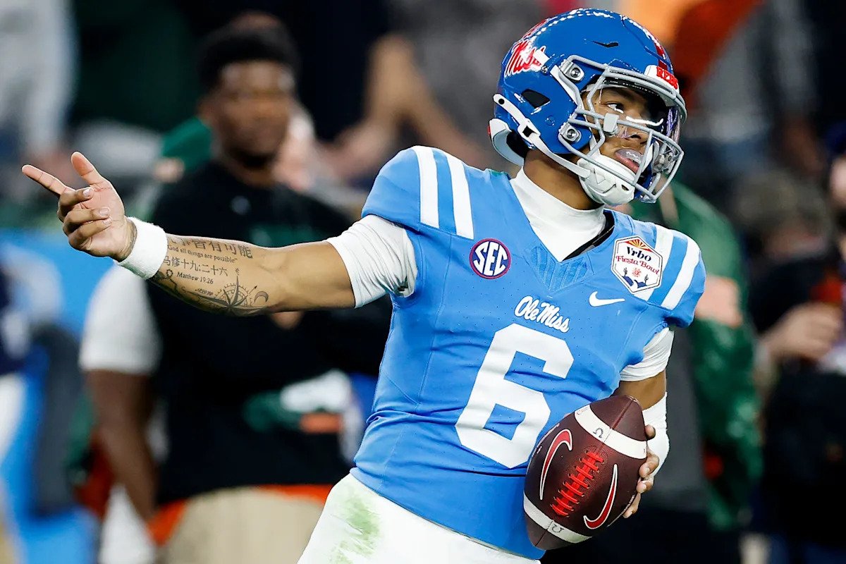 Trinidad Chambliss vs Arch Manning for 2026 Heisman Trophy? Here are the odds Trinidad Chambliss vs Arch Manning for 2026 Heisman Trophy? Here are the odds