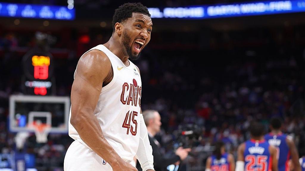 Cleveland thrash Pistons to reach Eastern finals Cleveland thrash Pistons to reach Eastern finals