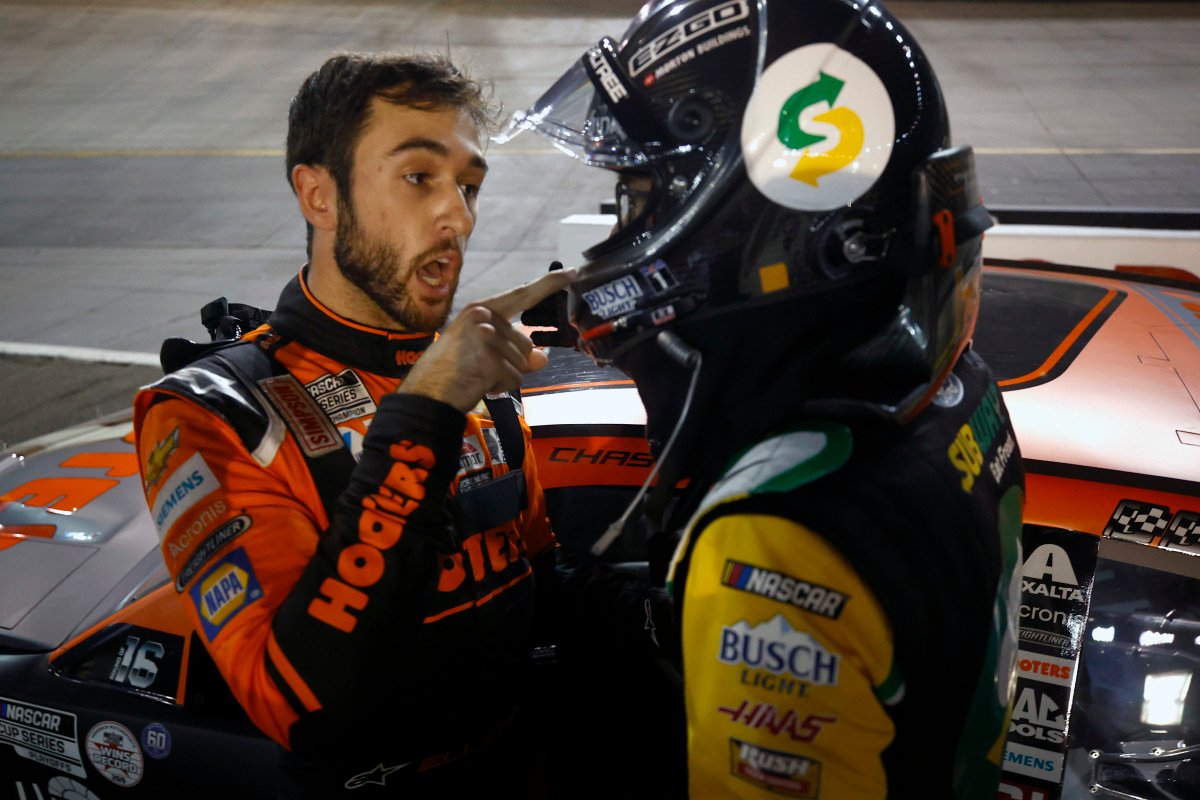 Kevin Harvick Discusses Potential Impact New Championship Format will have on Chase Elliott Kevin Harvick Discusses Potential Impact New Championship Format will have on Chase Elliott