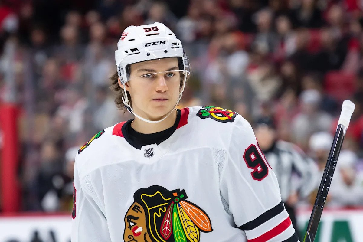 Blackhawks’ Connor Bedard agrees to lucrative five-year contract Blackhawks’ Connor Bedard agrees to lucrative five-year contract