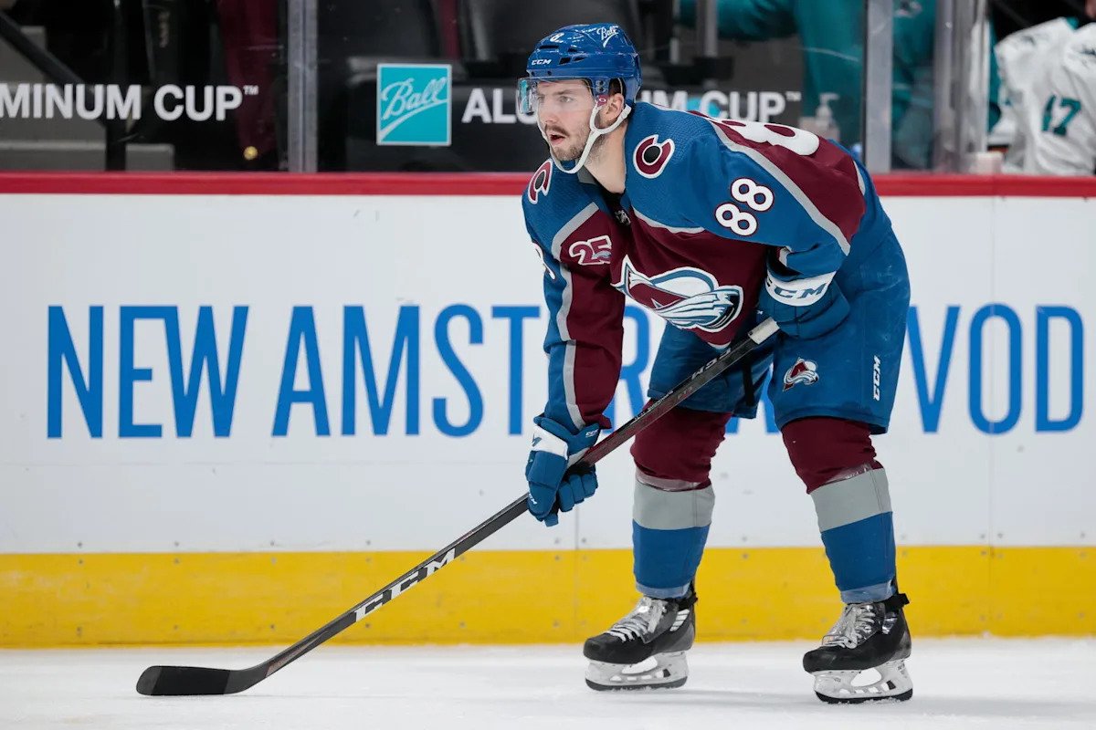 Former Avalanche Defender Lands With Hated Rival Former Avalanche Defender Lands With Hated Rival