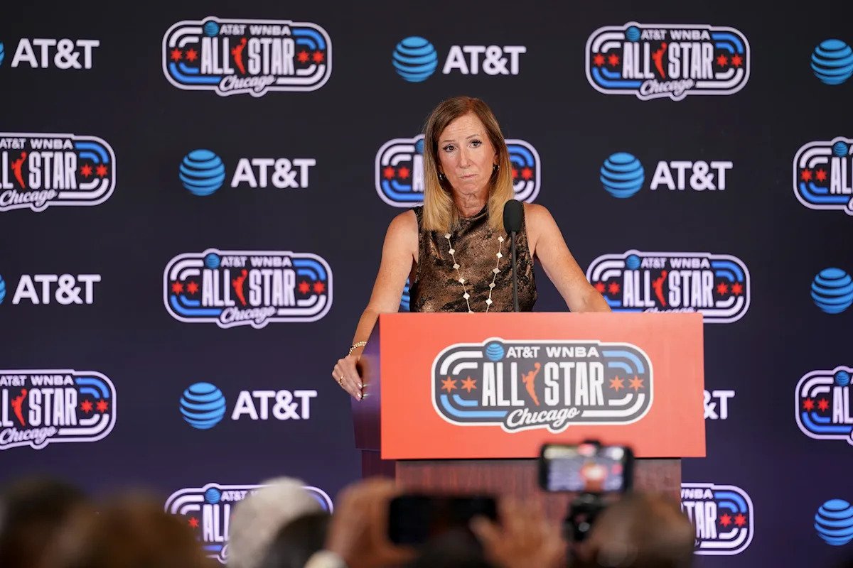 At a less contentious All-Star, WNBA players and Cathy Engelbert look to get on the same page At a less contentious All-Star, WNBA players and Cathy Engelbert look to get on the same page