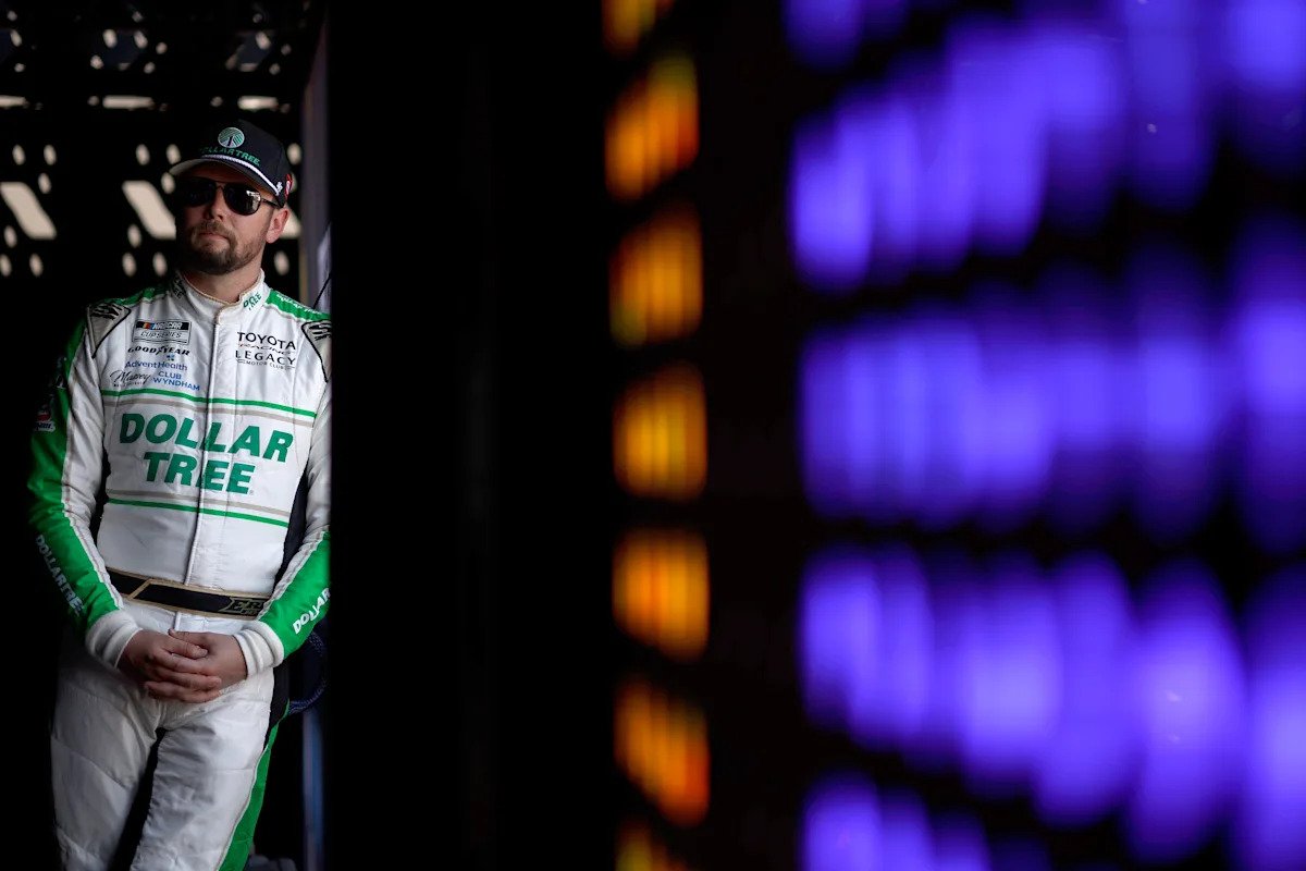 Erik Jones pushes into Chase contention, more NASCAR Michigan race winners, losers Erik Jones pushes into Chase contention, more NASCAR Michigan race winners, losers