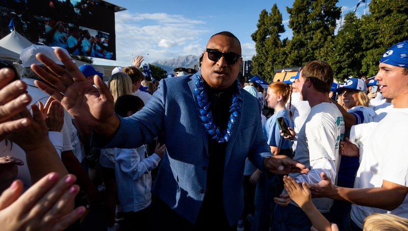 ‘A pivotal moment’ … a ‘bolt of energy’: Putting into context the hiring of Kalani Sitake ‘A pivotal moment’ … a ‘bolt of energy’: Putting into context the hiring of Kalani Sitake