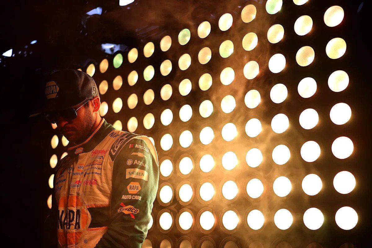 Why Chase Elliott believes Kyle Busch should win NASCAR Most Popular Driver award Why Chase Elliott believes Kyle Busch should win NASCAR Most Popular Driver award