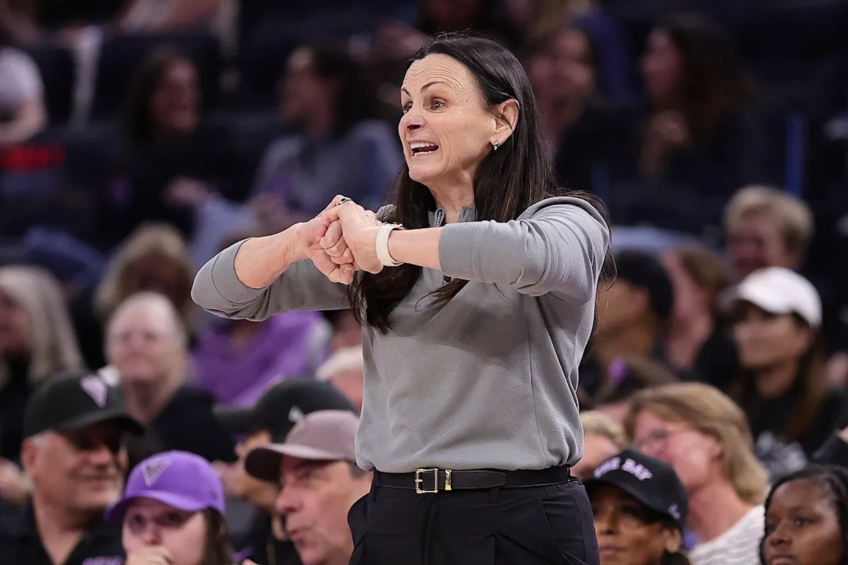 Sandy Brondello set to become Toronto Tempo coach after Liberty firing