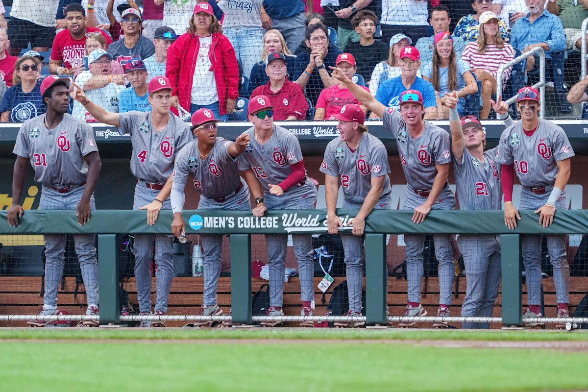 Oklahoma Sooners take top spot in USA TODAY Sports Coaches Poll Oklahoma Sooners take top spot in USA TODAY Sports Coaches Poll
