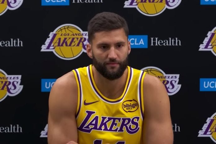 Maxi Kleber to miss start of Lakers season with oblique injury Maxi Kleber to miss start of Lakers season with oblique injury