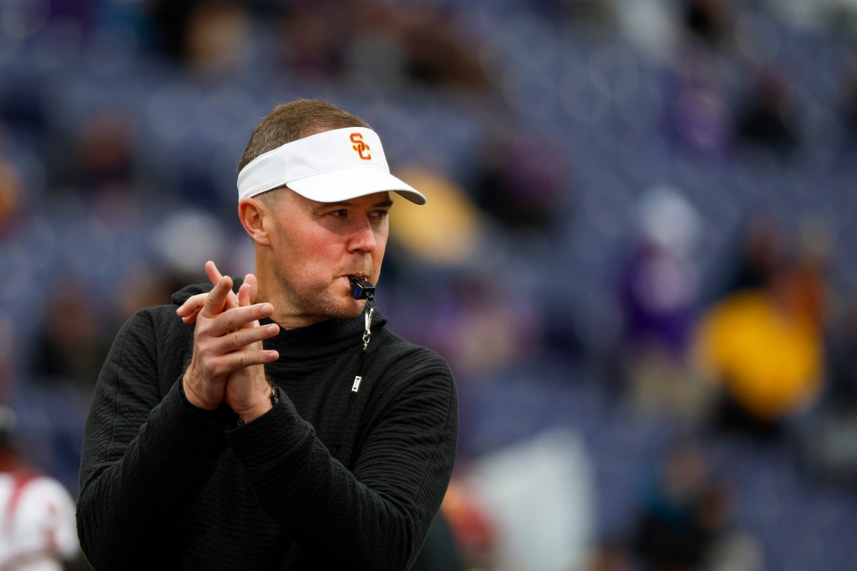 Lincoln Riley Sends Message on ‘Overshadowed’ USC 2025 Class Lincoln Riley Sends Message on ‘Overshadowed’ USC 2025 Class