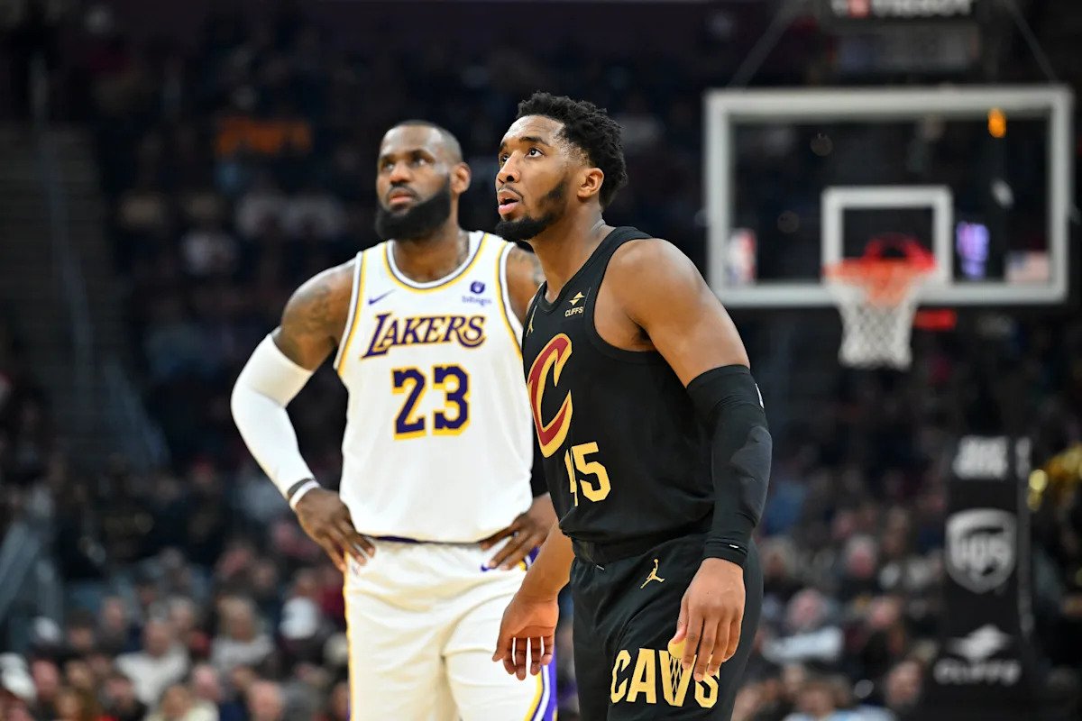 Donovan Mitchell would welcome LeBron back to Cavs: ‘It’s LeBron James right?’ Donovan Mitchell would welcome LeBron back to Cavs: ‘It’s LeBron James right?’