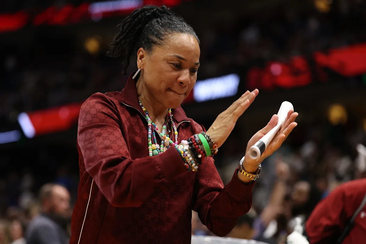 Dawn Staley says she would have taken Knicks’ head coaching job if offered Dawn Staley says she would have taken Knicks’ head coaching job if offered