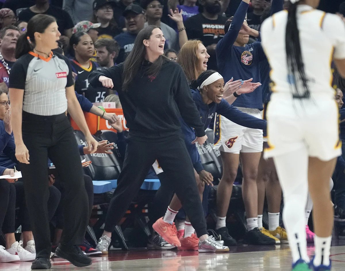 Caitlin Clark and DeWanna Bonner verbally clashed during Mercury-Fever