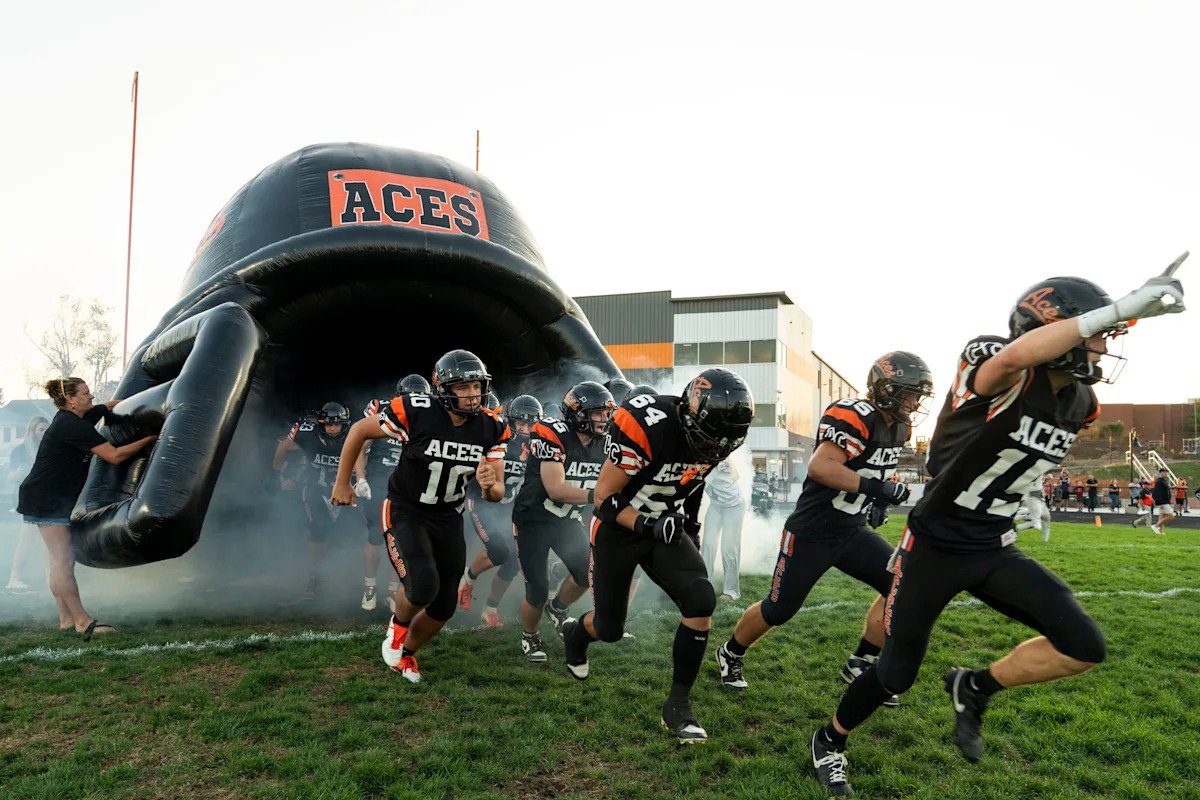 Amanda-Clearcreek football names alum Eddie Johnson head coach Amanda-Clearcreek football names alum Eddie Johnson head coach
