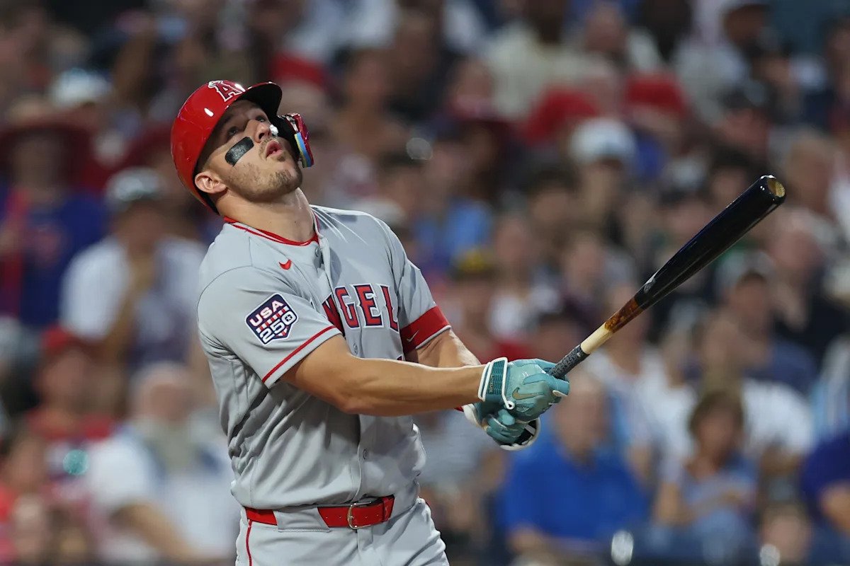 Mike Trout gets hometown hero treatment from Philadelphia fans at All-Star Game Mike Trout gets hometown hero treatment from Philadelphia fans at All-Star Game
