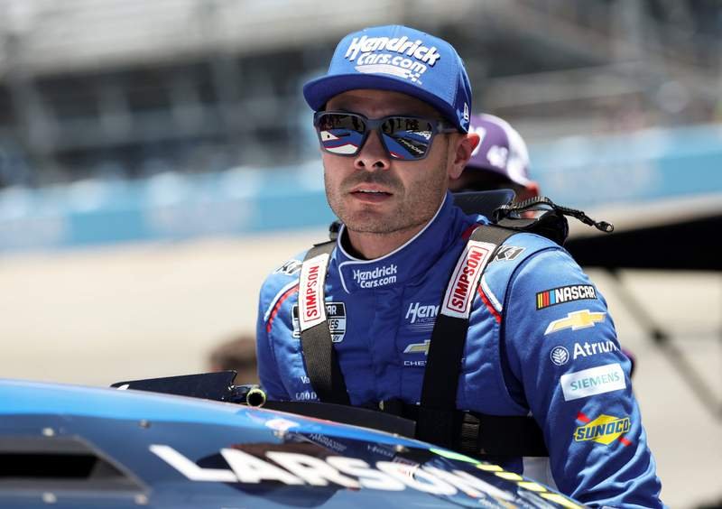 Kyle Larson Fires Back at ’Slump’ Talk: “Not going to stress myself” Kyle Larson Fires Back at ’Slump’ Talk: “Not going to stress myself”