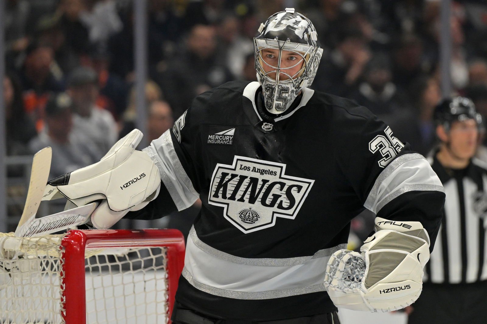 Why the Kings’ Season Rests on Kuemper’s Crease Why the Kings’ Season Rests on Kuemper’s Crease