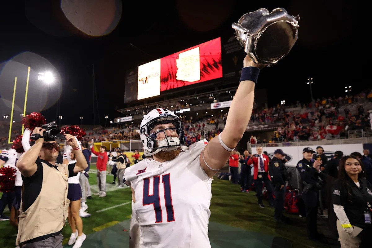 Athletic perfection: Arizona football, men’s and women’s basketball teams go unbeaten in November