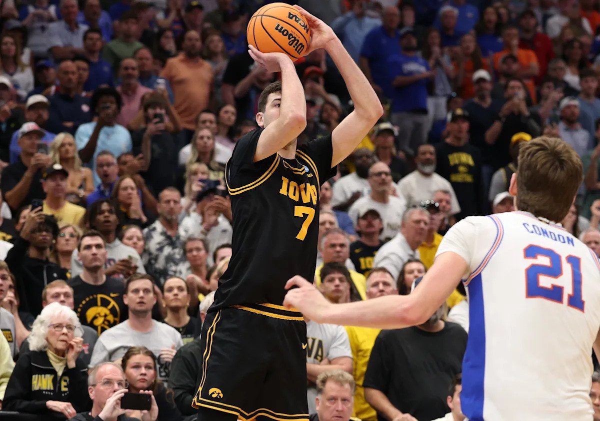 5 best moments of March Madness Round 2, from upsets to buzzer-beaters 5 best moments of March Madness Round 2, from upsets to buzzer-beaters