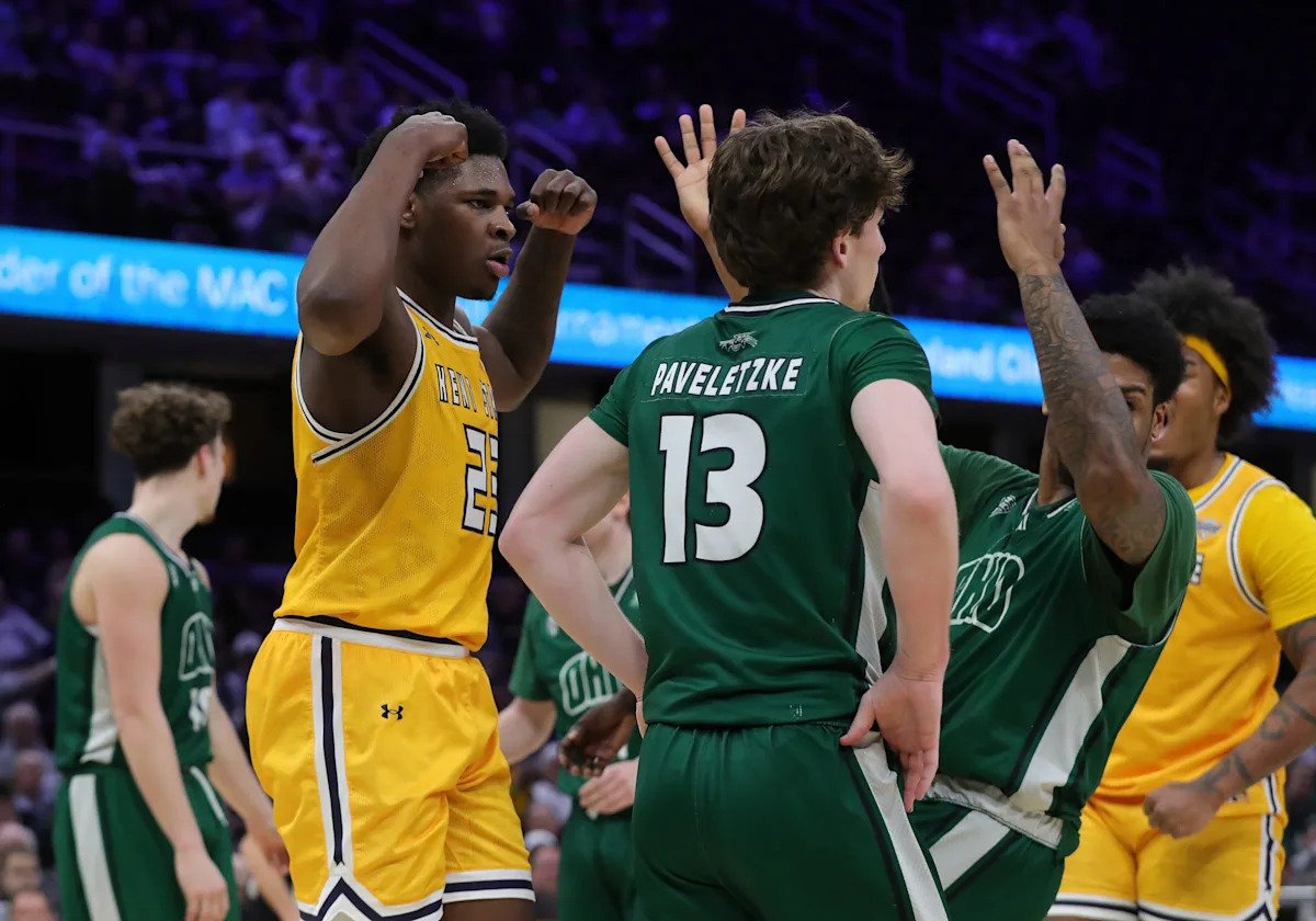 Kent State’s Delrecco Gillespie commits to Houston men’s basketball Kent State’s Delrecco Gillespie commits to Houston men’s basketball