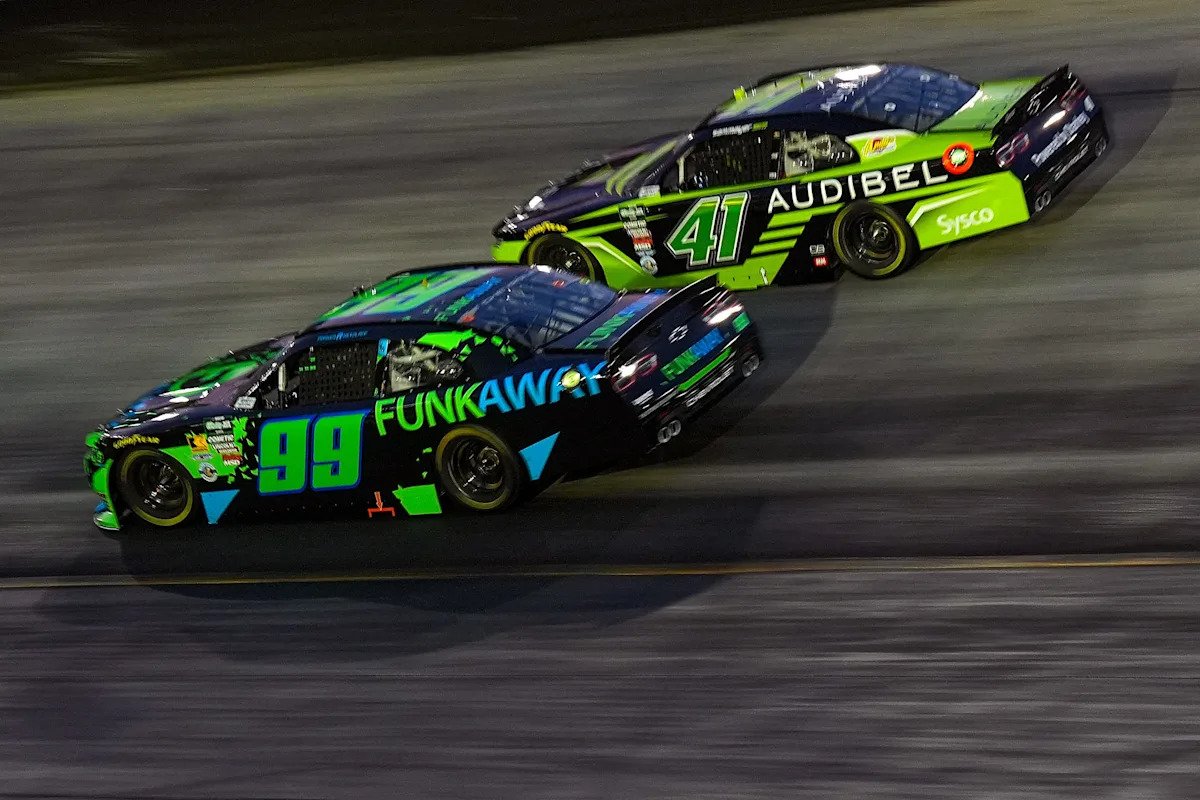 How 2 young Wisconsin NASCAR drivers approach the O’Reilly title fight How 2 young Wisconsin NASCAR drivers approach the O’Reilly title fight