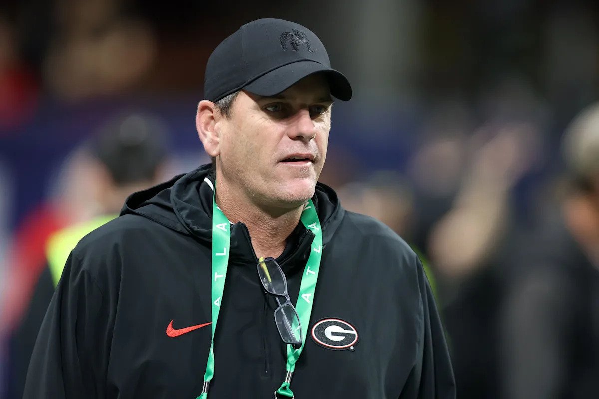 Mike Bobo explains what he sees in Georgia QB Gunner Stockton Mike Bobo explains what he sees in Georgia QB Gunner Stockton