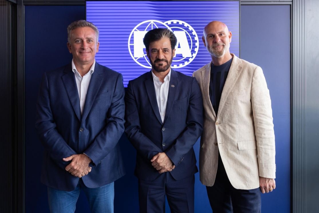 FIA and Formula E Sign Landmark Extension to Power Formula E World Championship for Another 10 Years FIA and Formula E Sign Landmark Extension to Power Formula E World Championship for Another 10 Years