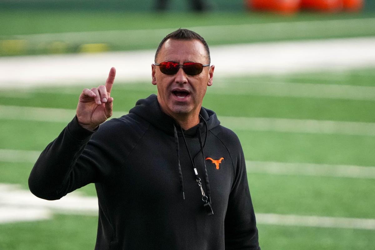 Texas Offers Son of NFL Legend Texas Offers Son of NFL Legend