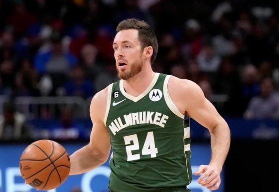 Pat Connaughton expected to exercise player option Pat Connaughton expected to exercise player option