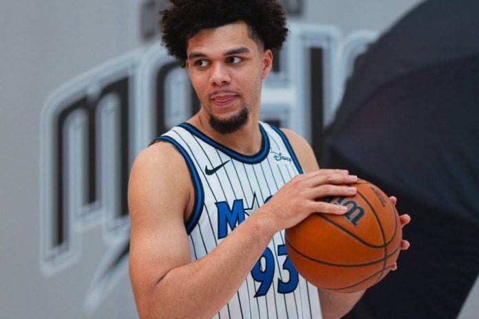 Noah Penda: “Being in professional teams, I know what it takes to be on the court as a rookie” Noah Penda: “Being in professional teams, I know what it takes to be on the court as a rookie”