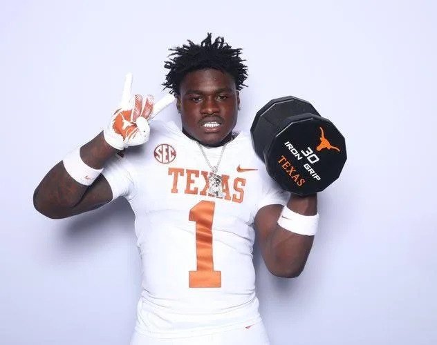 Five-star RB Landen Williams-Callis commits to Texas over Texas A&M, others Five-star RB Landen Williams-Callis commits to Texas over Texas A&M, others